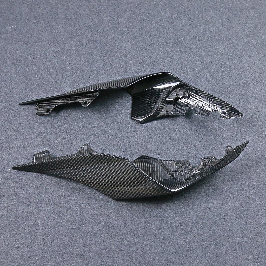 

Yamaha R1/R1M Декорация из углеволокна Задняя боковая панель хвоста