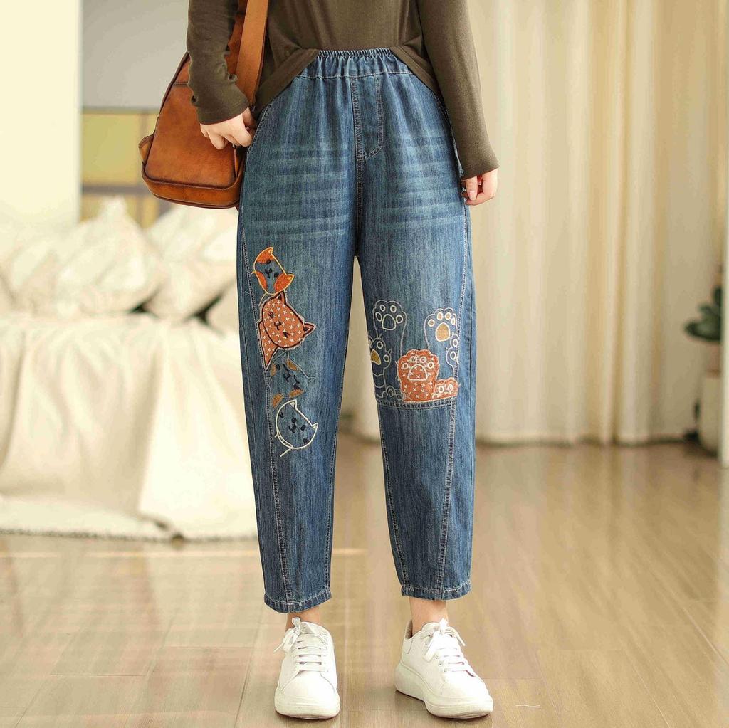 Women's Embroidered Kitten Harem Pants - Casual Loose Eight-Point Plus Size Jeans for Spring/Summer