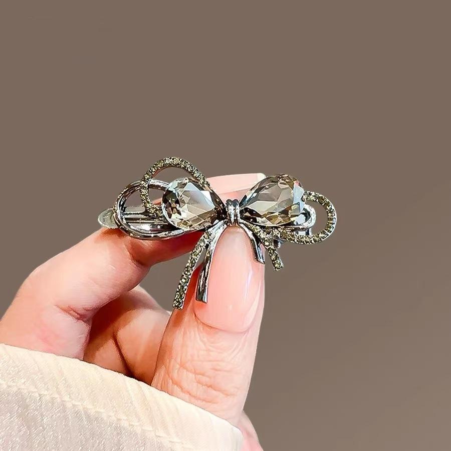 Crystal Bow Hair Clip for Woman Summer Hair Claw Fashionable Duckbill Hair Clip Alloy Hair Accessories