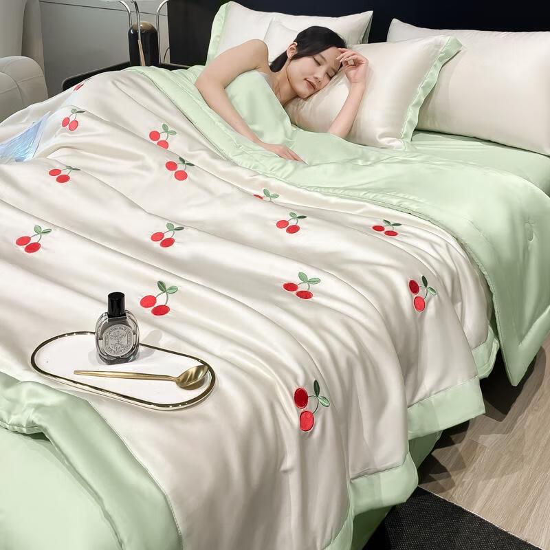 Embroidered Ice Silk Cooling Quilt