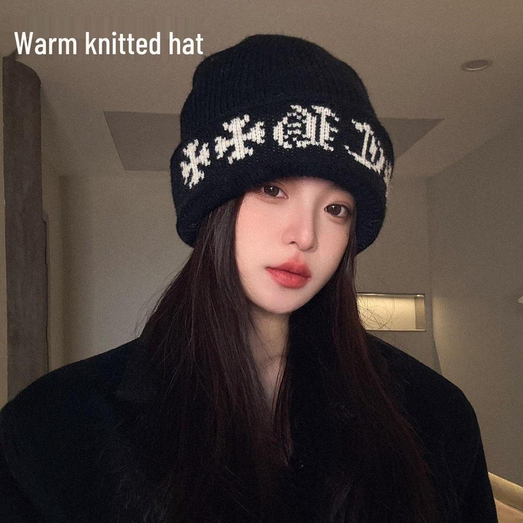 Winter Double-Layer Warm Knitted Slouchy Hat & Ear Protection Scarf for a Slimmer Face