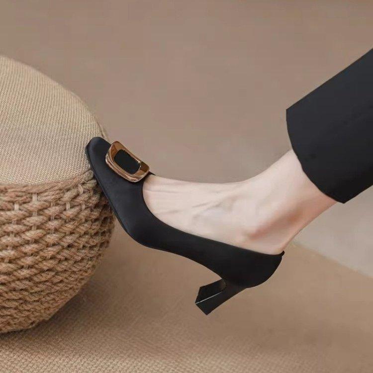 French temperament elegant high heels women's 2025 new autumn black professional square head fashion thick heel single shoes