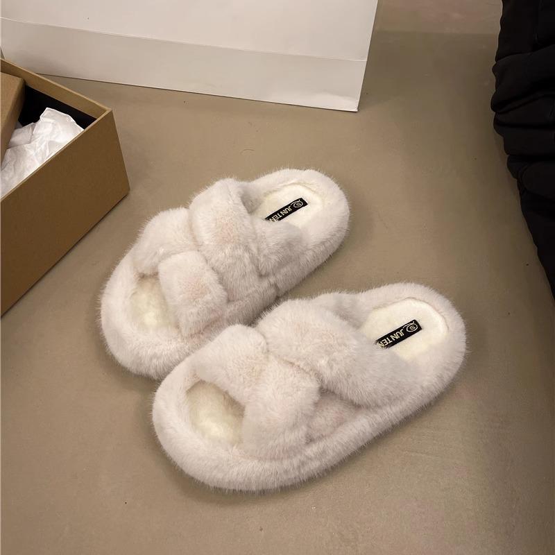 

Super fire fluffy slippers women s 2025 autumn new home wear cross versatile Korean version soft bottom rabbit fluffy cotton mop 40 белый