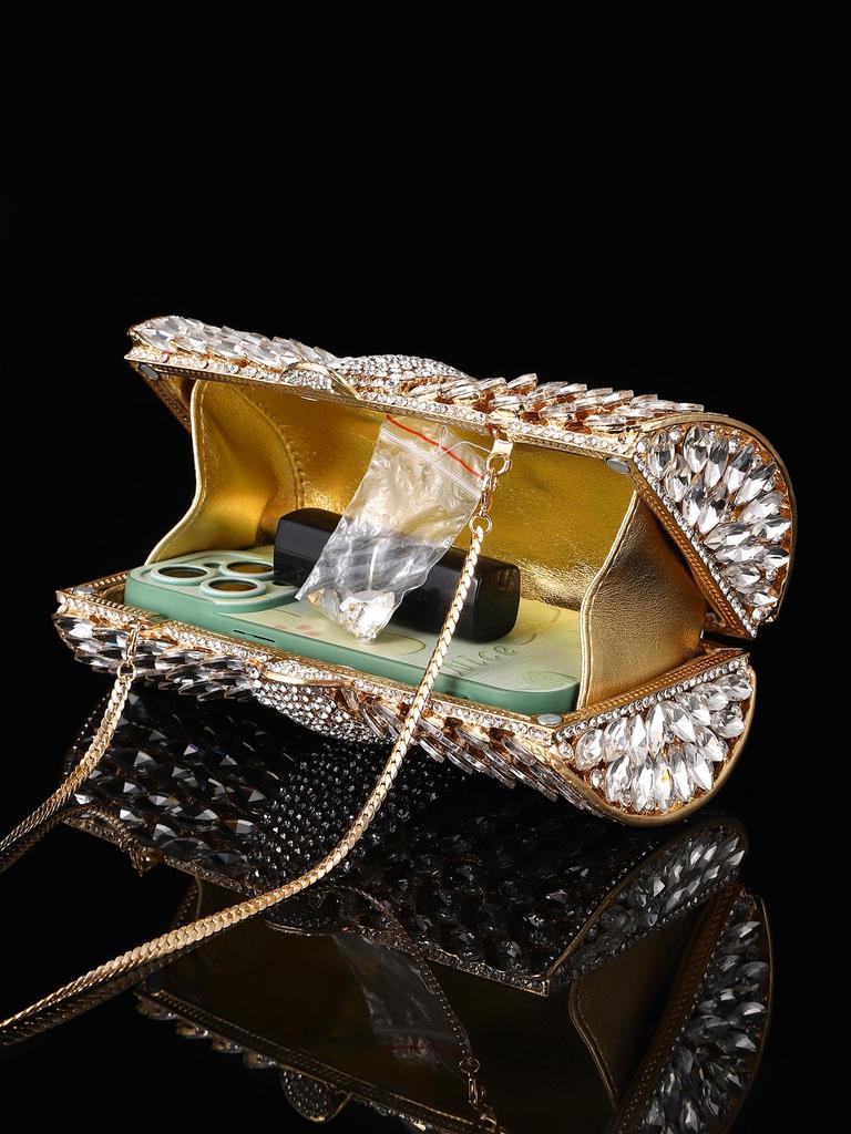 European-American Rhinestone Clutch: Creative Hollowed-Out Women's Evening Handbag for Banquets