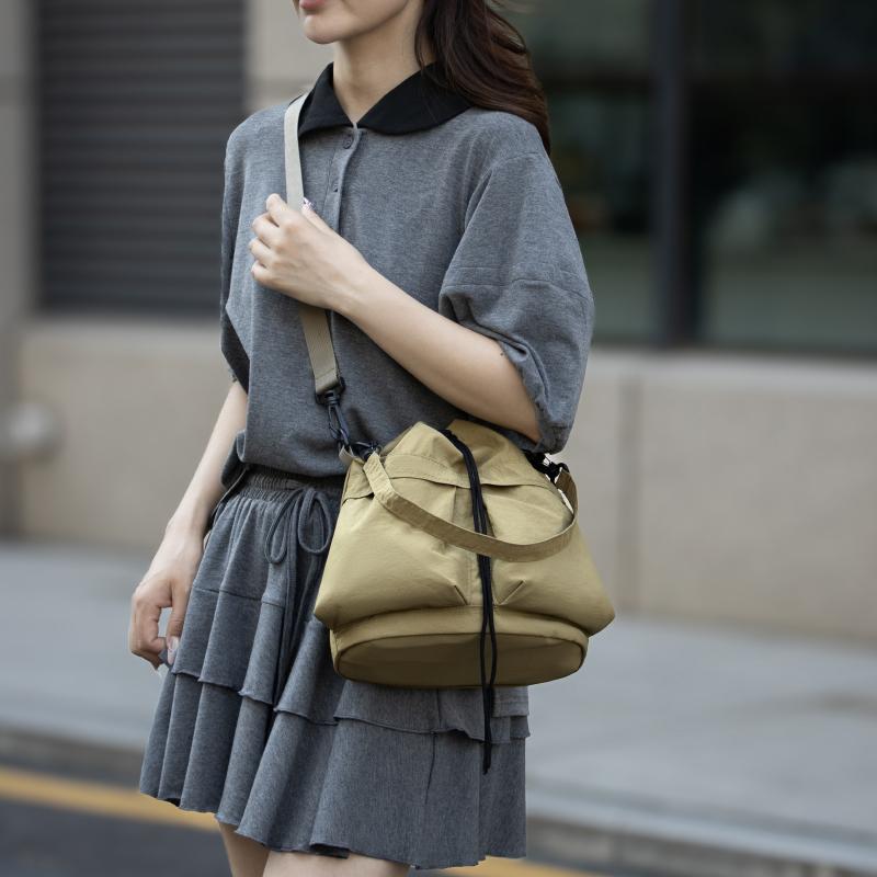 Nylon Small Satchel Multi-Pocket Lightweight Hand Bucket Bag Women's Shoulder Crossbody Bag