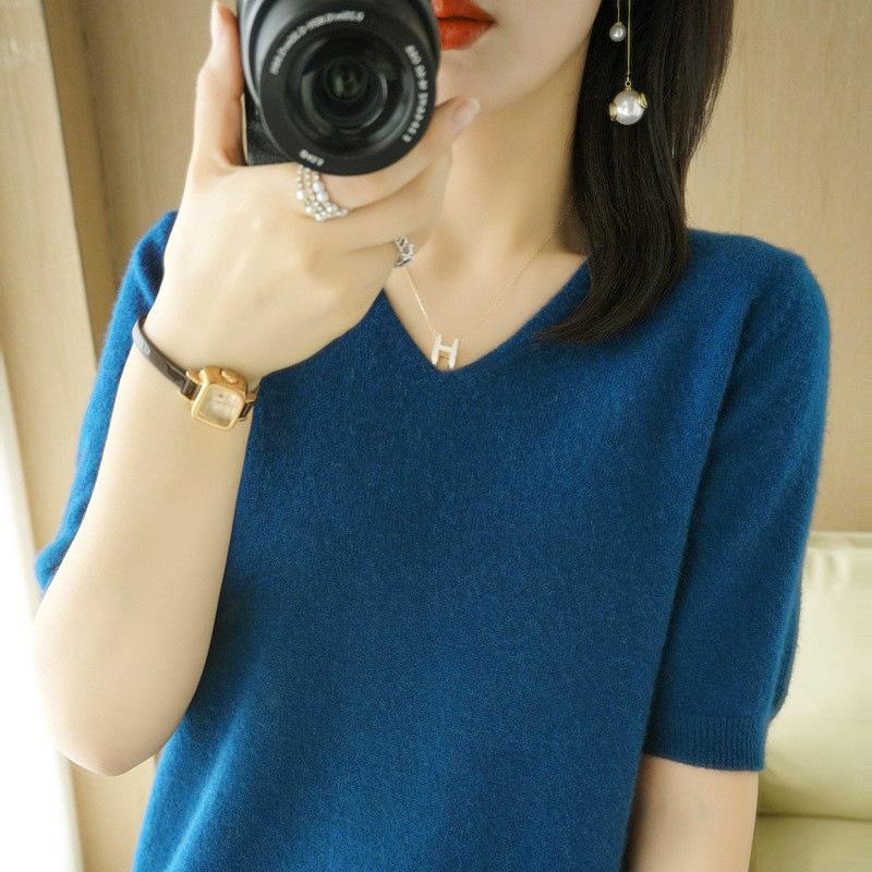 Women's V-Neck Knit Pullover Sweater, Mid-Sleeve, Plush Base Layer, Autumn Style