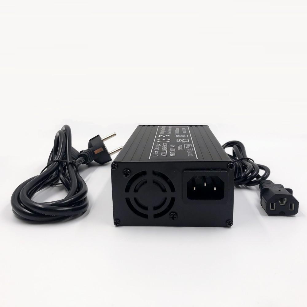60V Fast Charger 67.2V/5A Charger For 16S 60V Electric Bike Lithium Battery Charger IEC/PC Connector Strong Heat Dissipation
