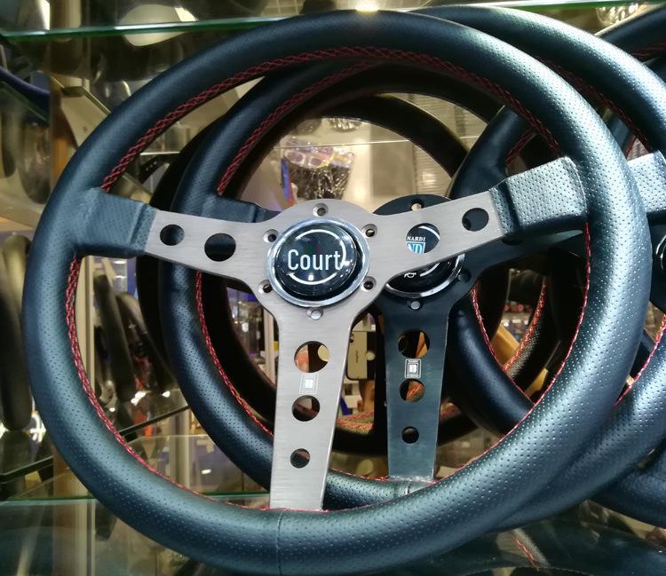 Volante in Pelle per Auto da 14 pollici con Pelle a Pori Fini per Corsa Universale - Design Semplice