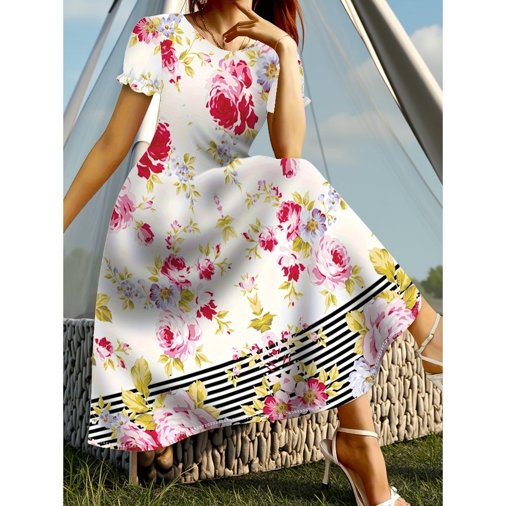 Elegant plus-size fitted dress with round neck short sleeves, floral pattern, medium stretch