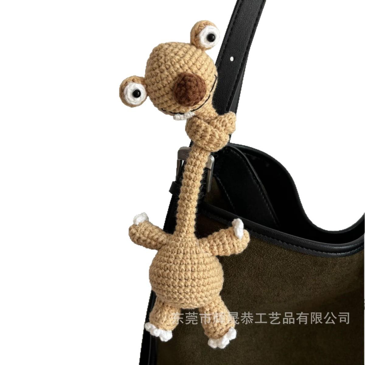 

Handmade Crocheted Giraffe Bag Charm – Plush Pendant for Bags and Keys, Stylish and Fun Accessory, Adorable