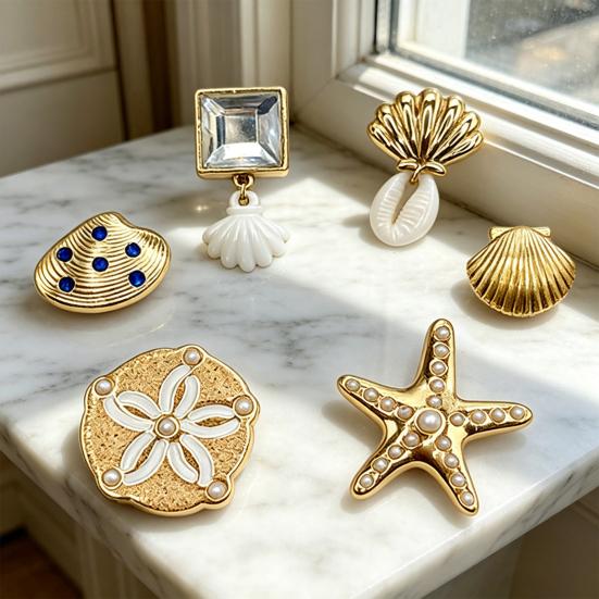 Gold-Toned Shell Shoe Charm, Ocean Themed Summer Shoe Decoration, Seashell Starfish Shoe Charm for Clogs Women Girls Beach Vacation Accessories