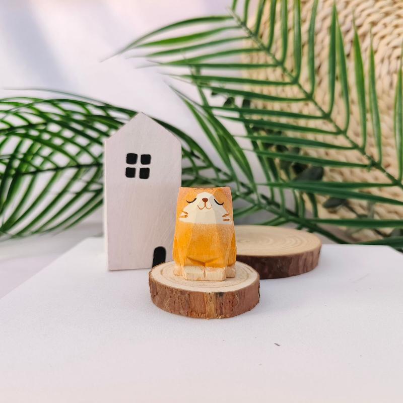 Desktop Accessories Mini Wooden Animal Figurine Painted Cute Kitten Sculpture Creative Cat Dog Statues Birthday Holiday Gift