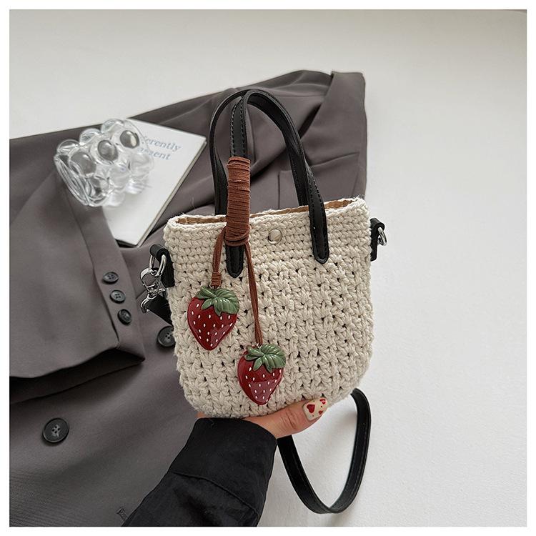 Seaside Vacation Shoulder Messenger Bag 2025 Summer New Simple Niche Hollow Woven Small Square Bag Women