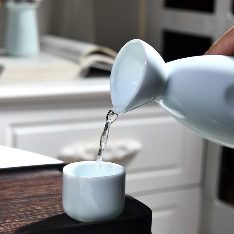 Shangqi Ceramic Sake/Spirit Decanter and Cup Set