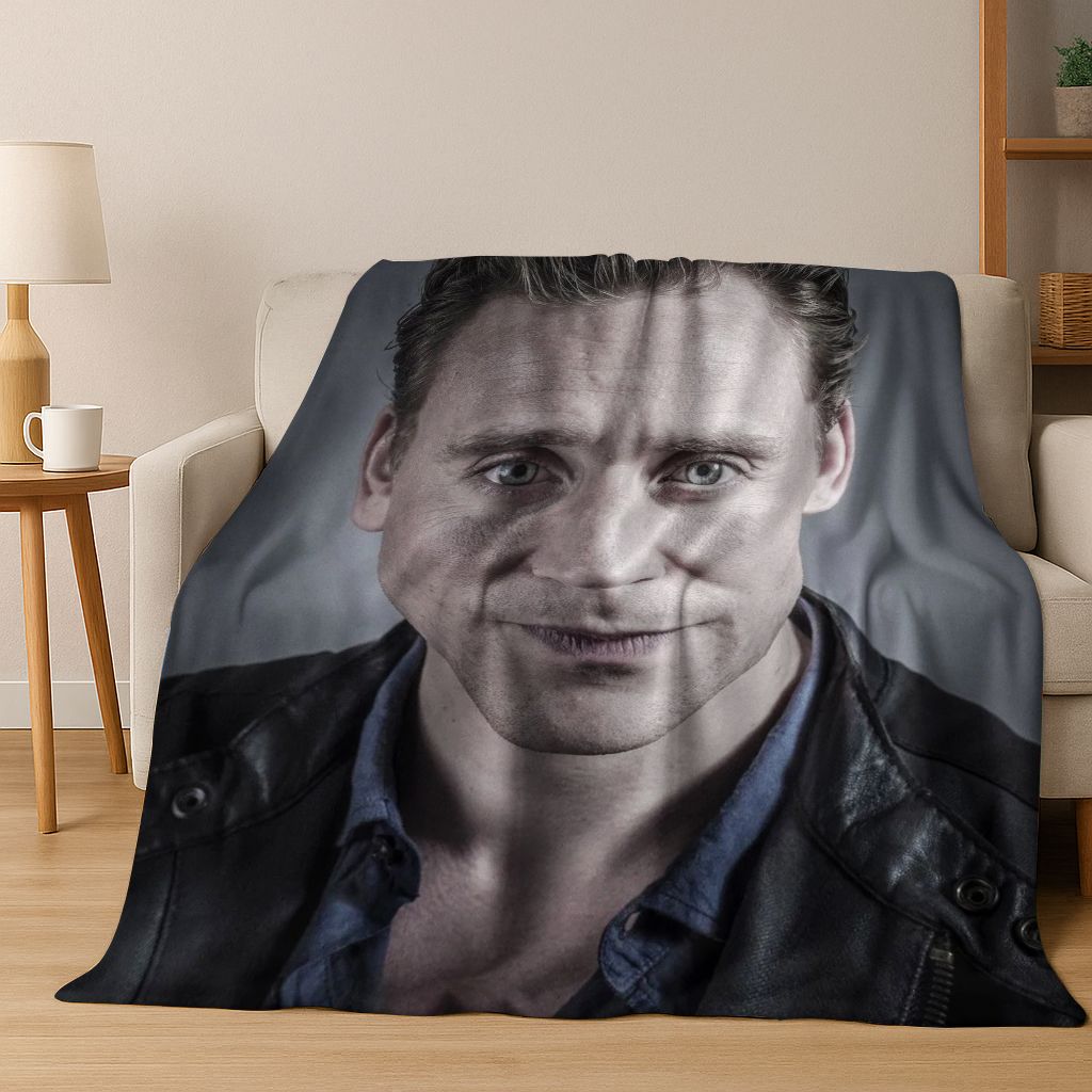 

3D Tom Hiddleston Art Actor Star Flannel Blanket,Cozy Soft Throw Blanket for Home Bedroom Bed Sofa Picnic Office Cover Kids Gift 75x90cm