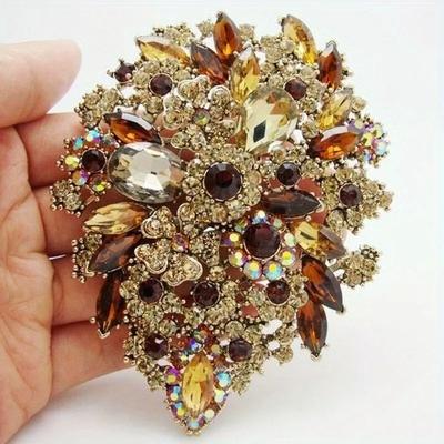 High-End Diamantbesetzte Brosche, Damen High-End-Feeling, Brustblume, Multifunktionale Bekleidungsaccessoires