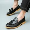 Modedesigner Neue Spitze Schwarze Braune Quasten Loafer Slip-on Schuhe Für Herren Formelle Hochzeitskleidung Homecoming Zapatos Hombre