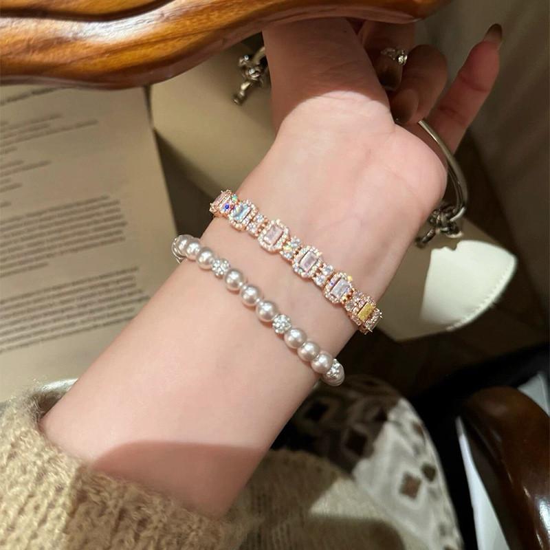 Rose Gold Zircon Square Elegant Hand Chain For Women With Vintage Jewelry Trend