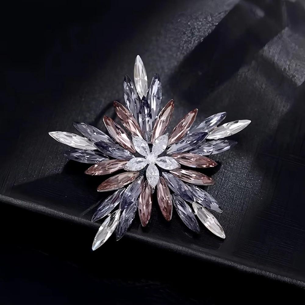 Creative Star Pins Blue Purple Women Brooches Badge Fashion Snowflake Flower Brooch  Gift