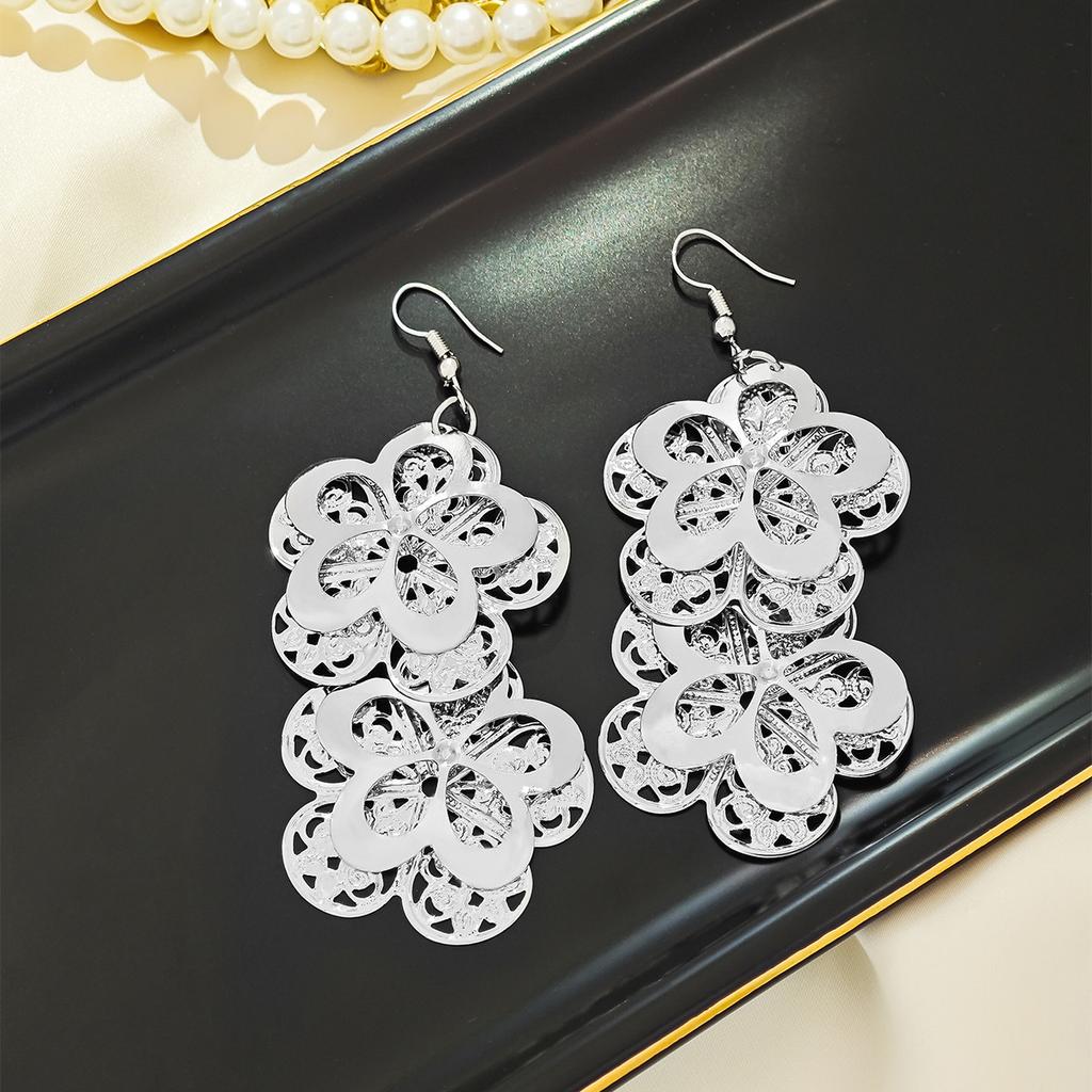 Creative Personalized Flower Earrings, Fashionable Personalized Multi-Layer Metal Wind Simple Hollow Fringed Earrings