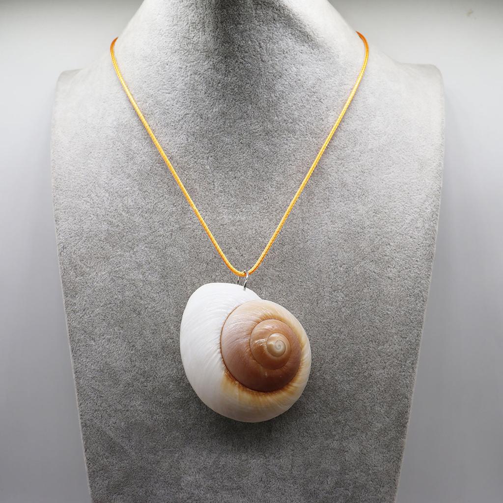 Unique Glowing Seashells Necklace Pendant with Sturdy Rope Chain String Choker for Trendy Accessorizing Daily Use