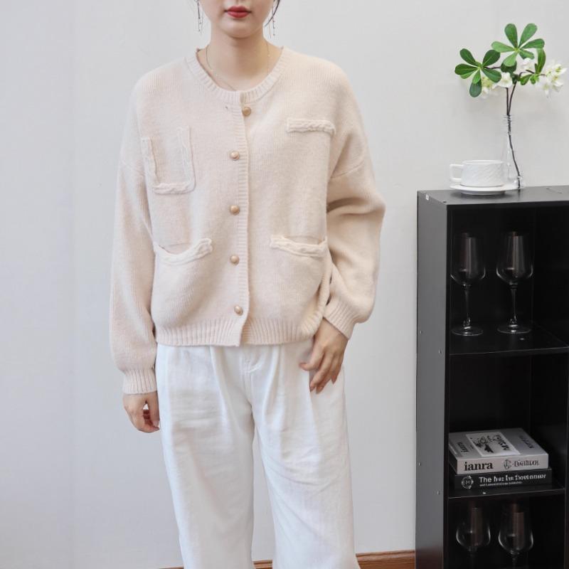 Autumn and winter new temperament knitted cardigan gentle lazy wind soft waxy sweater jacket women
