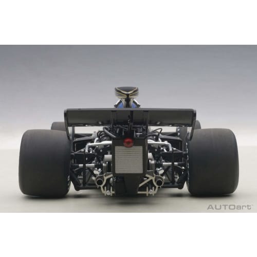 AUTOart 1/18 Scale Lotus 72E 1973 #2 Ronnie Peterson (with driver figure)