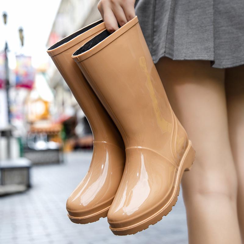 Medium tube four-season rain shoes women's warm special plastic shoes medium top non-slip water boots kitchen velvet rain boots work rubber shoes