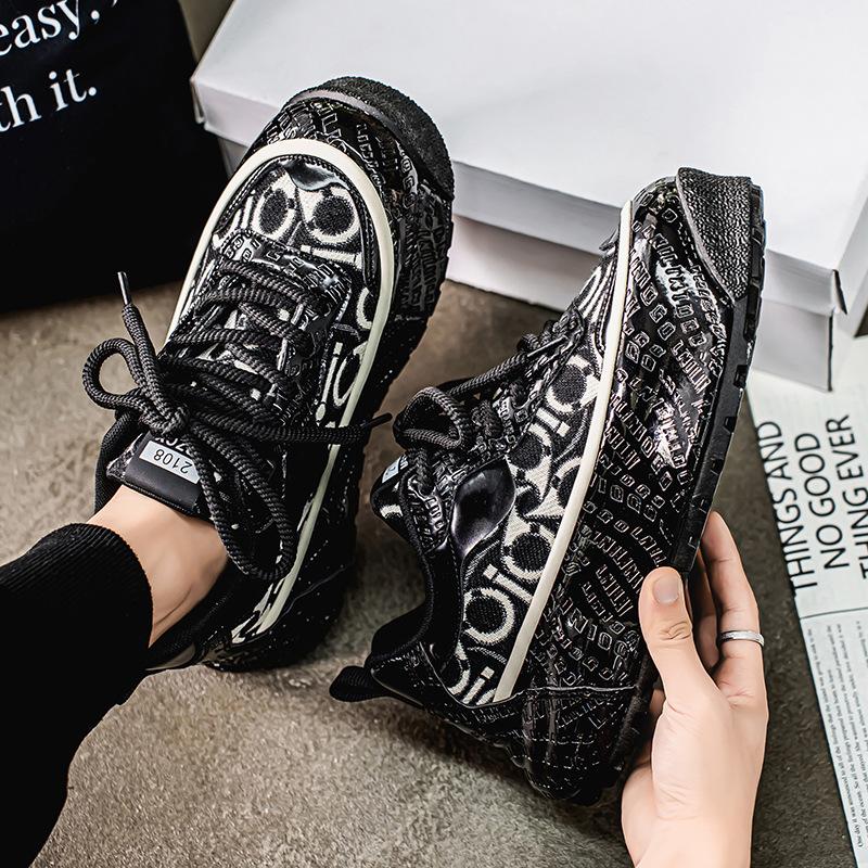 Fashion 2025 New Men's Classic Sneakers Youth Fashion Lightweight Casual Shoes High Lift Thick Bottom Height Increasing Running Shoes