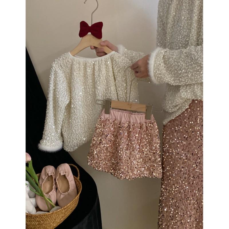 

Девочки Весенний Персонализированный Набор с Блестками Осенняя Блузка с Манжетами, Украшенными Бусинами + Юбка Комплект из Двух Предметов 90