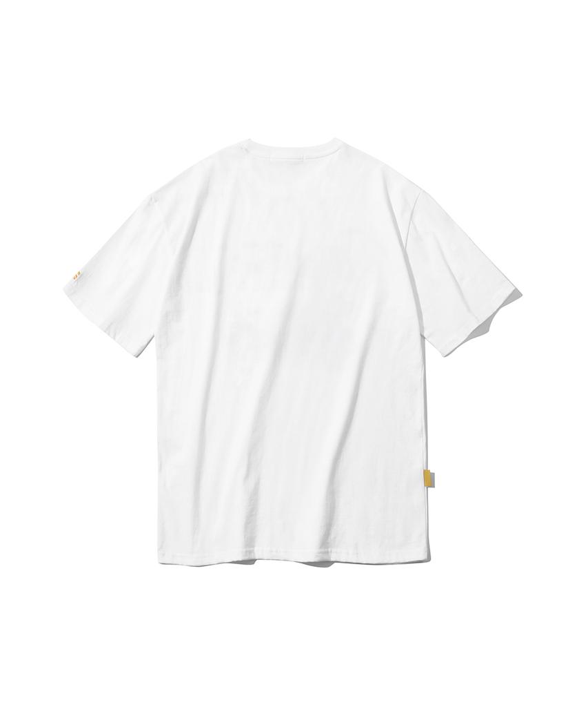 MAINBOOTH [Pat & Mat] Flying Car T-Shirt (White)