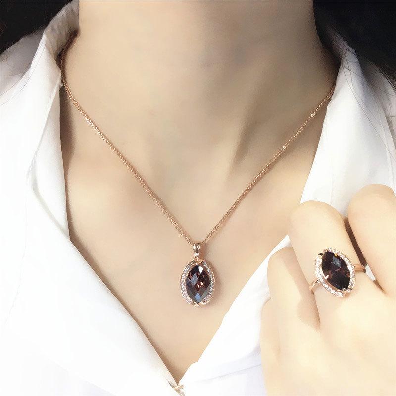 Exquisite Russian 585 Purple Gold Luxury Flash Diamond Smoke Stone Oval Pendant Rich Rose Gold Plated Colored Gold Necklace