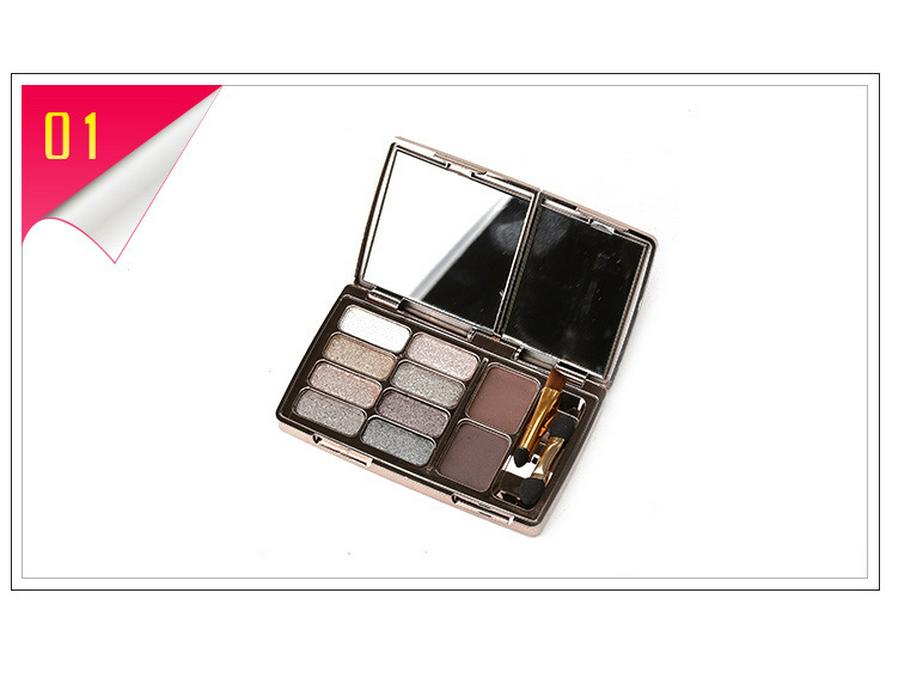 Winnie the Pooh Eyeshadow: 8-Color Palette with Diamond Finish & 2 Eyebrow Powders.