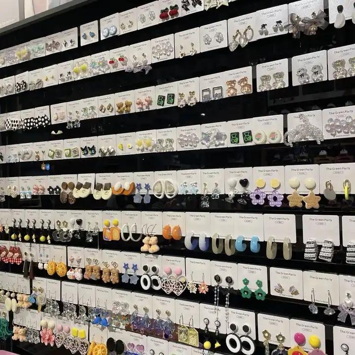 80-150pcs Each kg Sell by Weight European and American Sweet Fashion Earrings Bulk Jewelry Mix and Random