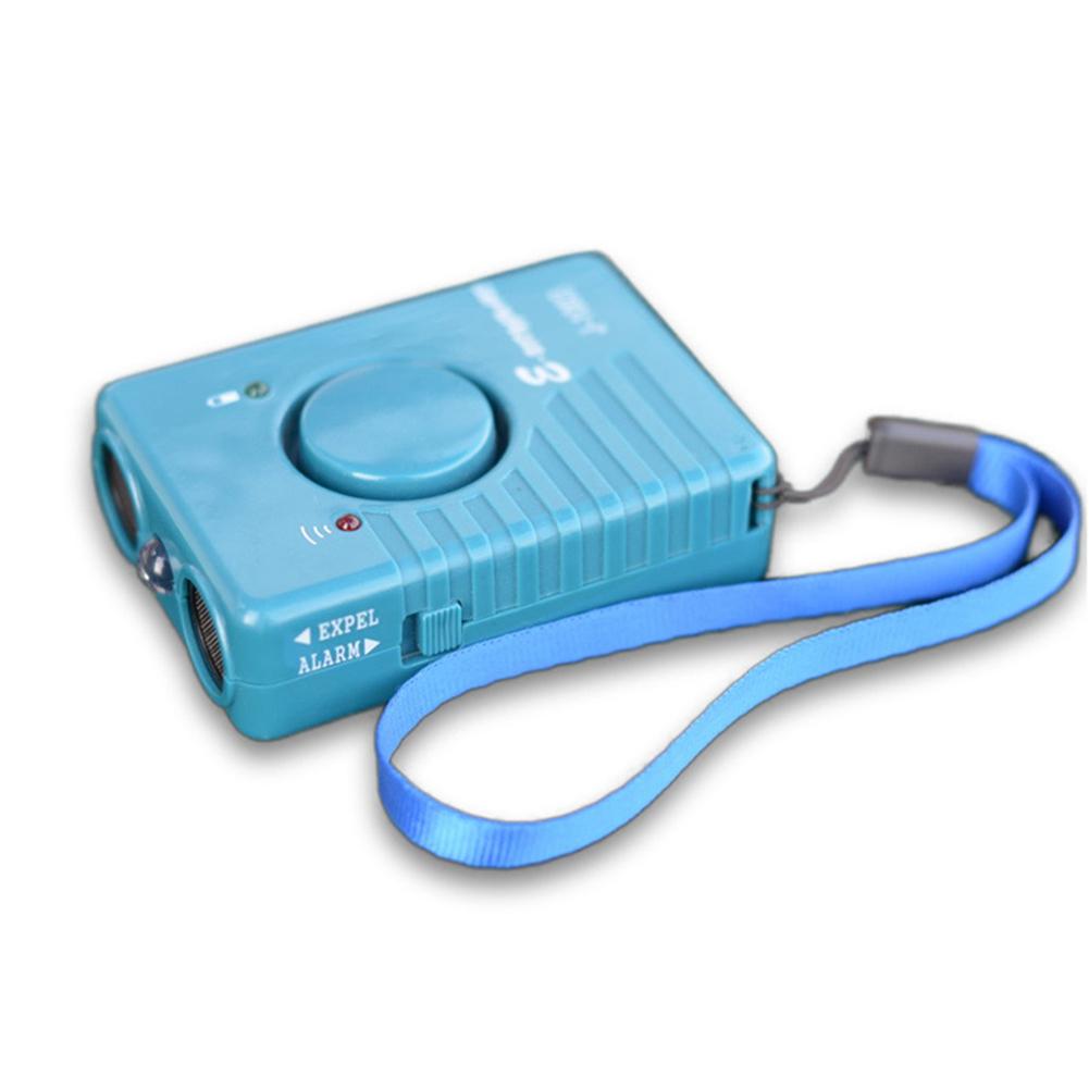 Multifunction Outdoor Ultrasonic Dog Repeller Anti-theft Alarm LED Flashlight Random Color