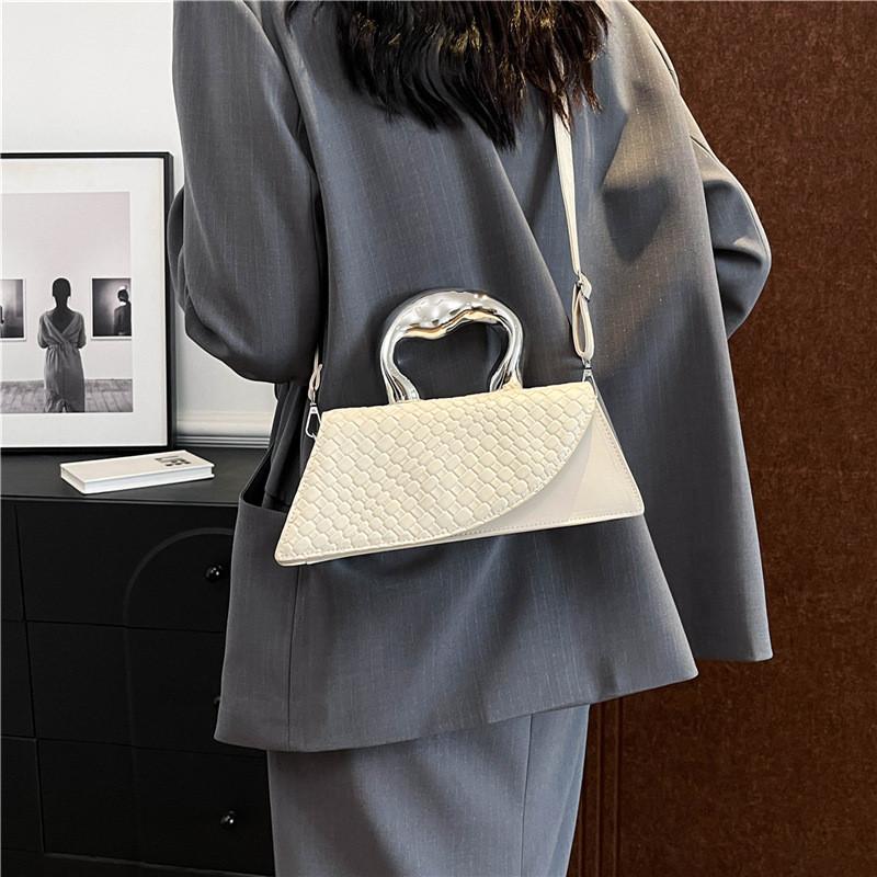 Fashionable Small Square Crossbody Bag For Women Unique Stylish Design For Trendy Outfits