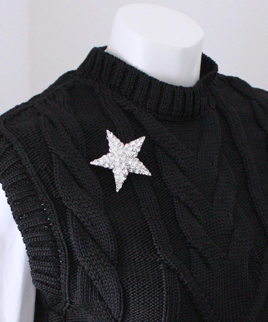 VINGTAINE Brooch Star Medium Size Star Crystal Black Diamond Jet BR-66 (Gray)