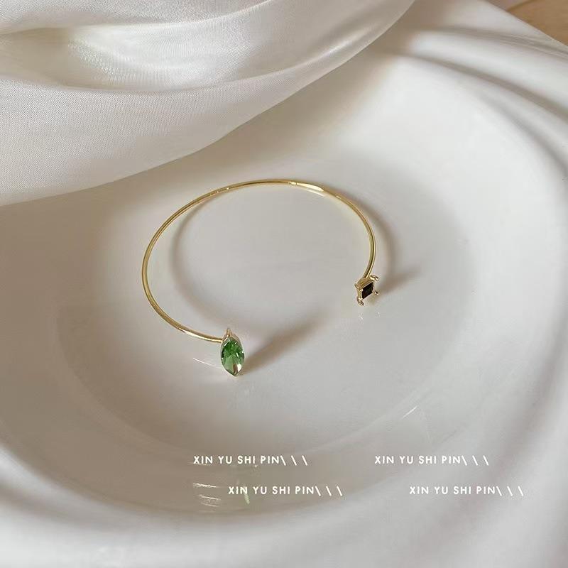 The New Spirit Snake Flash Diamond Bracelet Has a Sense of Design, Niche Temperament, Simple High-value and Versatile Retro Bracelet.
