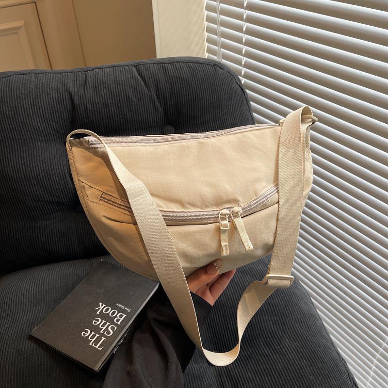 Sports and Leisure Short-distance Dumpling Bag New Fashion Canvas Bag Shoulder Women's Bag