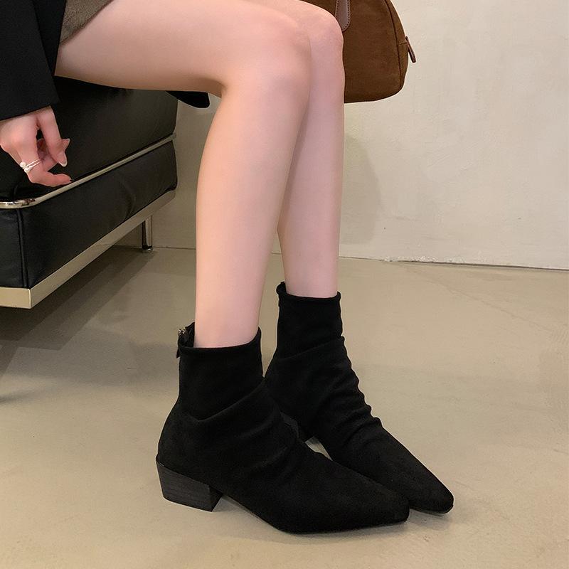 2025 nya matta mocka korta skaft franska veckade stapelstövlar dragkedja bak tjock klack mode retro western korta stövlar