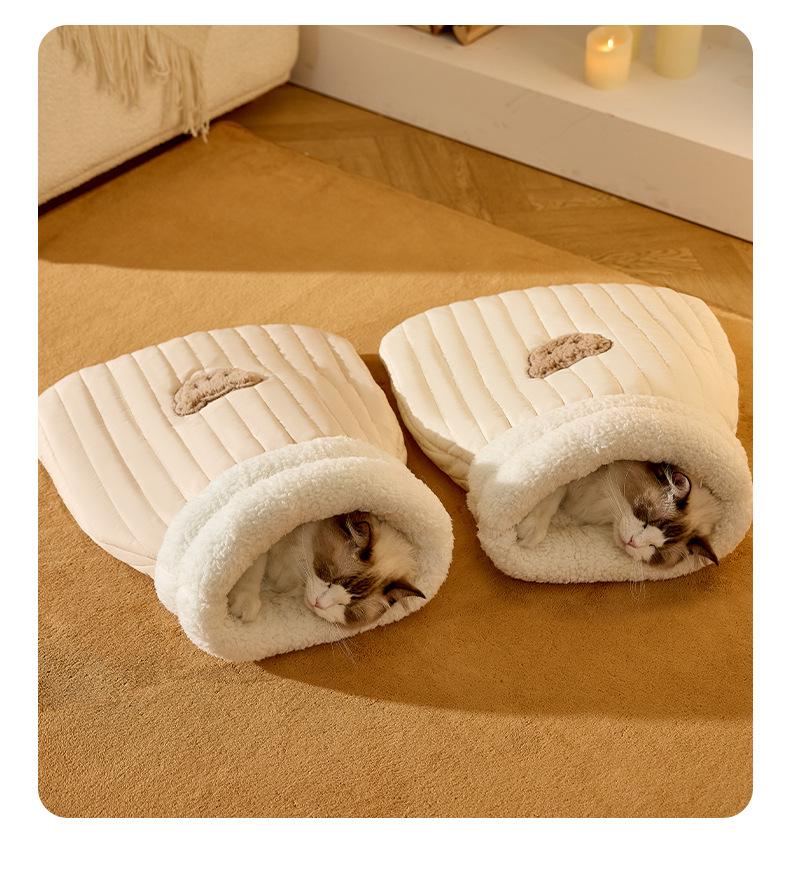 Cozy Winter Cat Bed - Enclosed Down Pocket, Kitten Sleeping Bag Nest, Warm Pet Bed for Dogs.