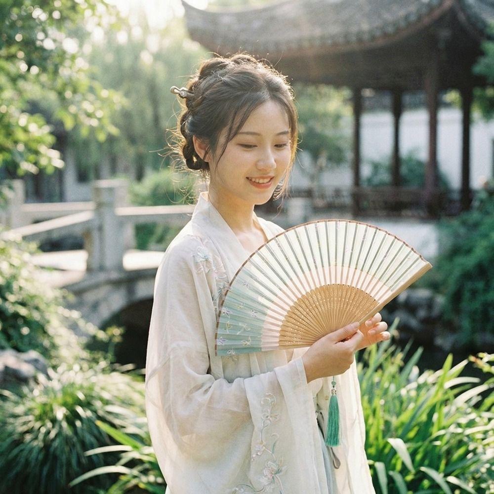 Classical Folding Fan Vintage Dance Fan Costume Accessory Bamboo Fan  Summer