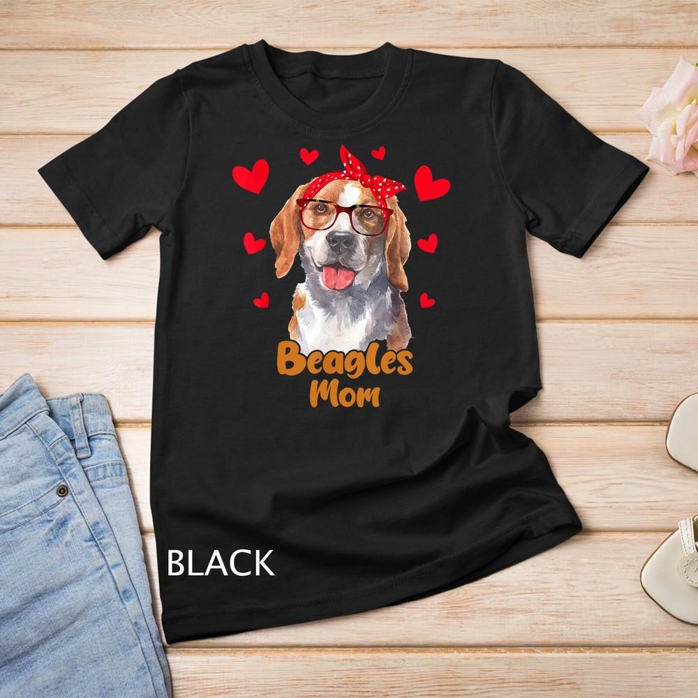

Beagle Mom Valentines Day Dog Mom Mother Day Gift Women T-Shirt Unisex T-shirt M