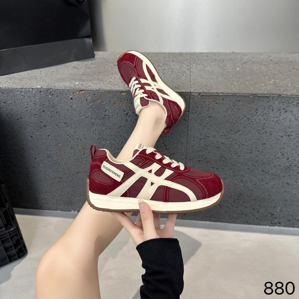 Leather inner height increase German training shoes women's 2025 new ins super fire platform versatile Forrest Gump shoes casual sports board shoes