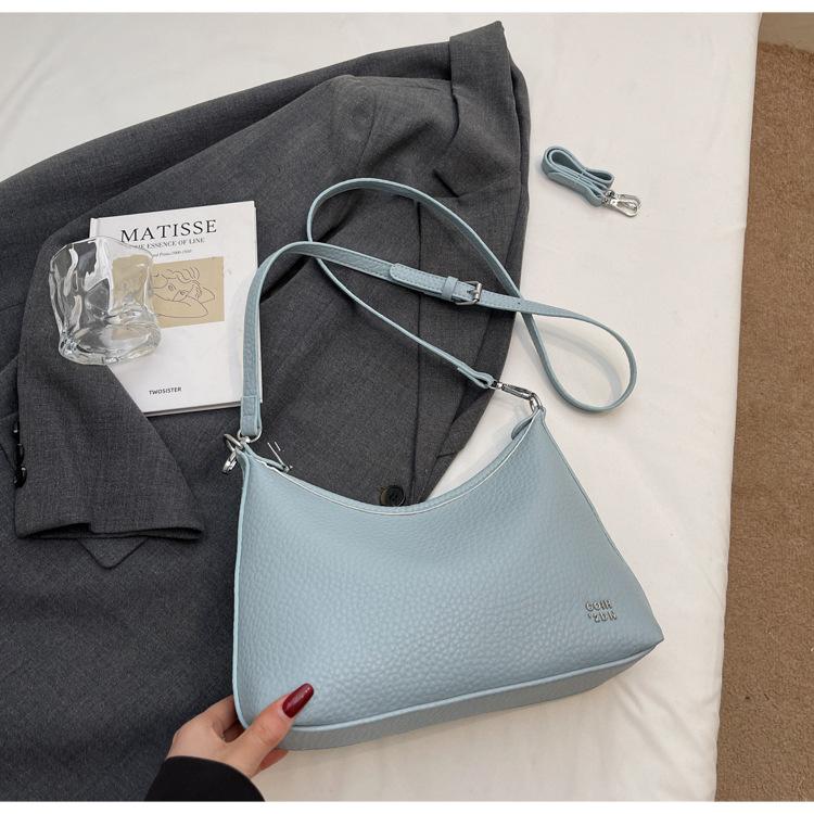 

Весна и лето 2025 новая трендовая сумка под мышкой женская мода корейская версия плечевая сумка-тоут зарубежная универсальная сумка-мессенджер для поездок на работу