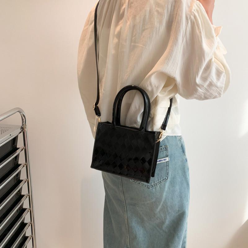 Trendy Street Style Pu Small Square Shoulder Bag For Women Casual And Chic 2023
