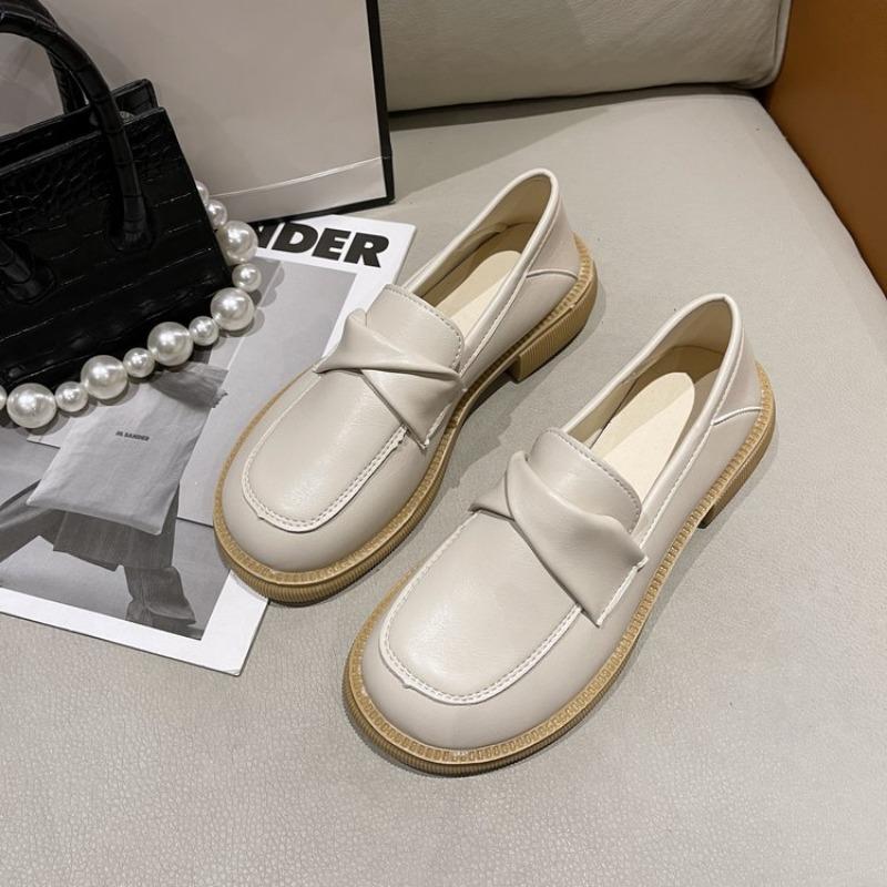 

Single shoes women s spring and autumn new retro one-pedal round head small leather shoes women shallow mouth lazy 40