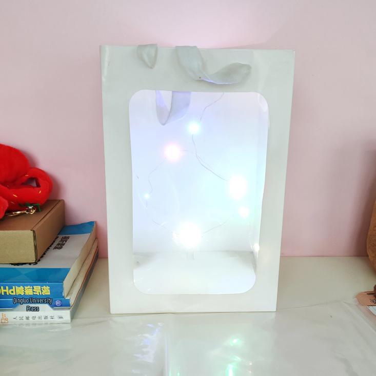 

Подарочная коробка: Кукла Маленький Медвежонок в шляпе - Плюшевая игрушка на день рождения для девочек Bear 28cm, 210g