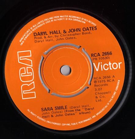 7inch Record DARYL HALL & JOHN OATES - Sara Smile RCA2656,PB10530 RCA VICTOR 1976 UK Rock Used