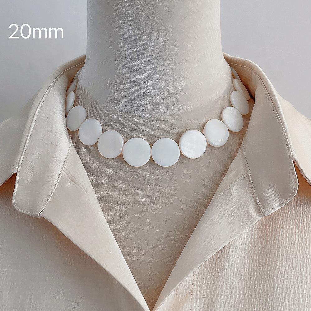 Simple Niche Design Natural Shell Disc Necklace Women Ins Vacation Beach Wind Versatile Collarbone Chain Accessories